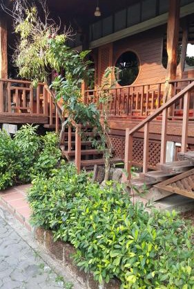 Ruean Mai Chai Khlong