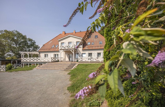 Ruhig und Idyllische Lage im Herzen der Insel Rügen - Gutshaus Silvitz Fewo 04