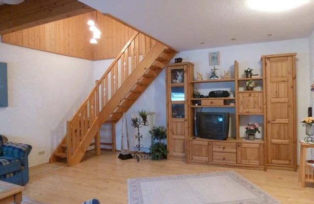 Ruhige Ferienwohnung (84qm) mit schönem Balkon und Gartenblick