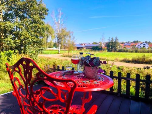 Ruhige Ferienwohnung mit Garten am Fluss