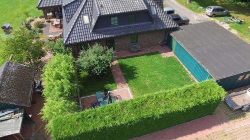 Ruhige FeWo mit eingezäunten Garten - familienfreundlich