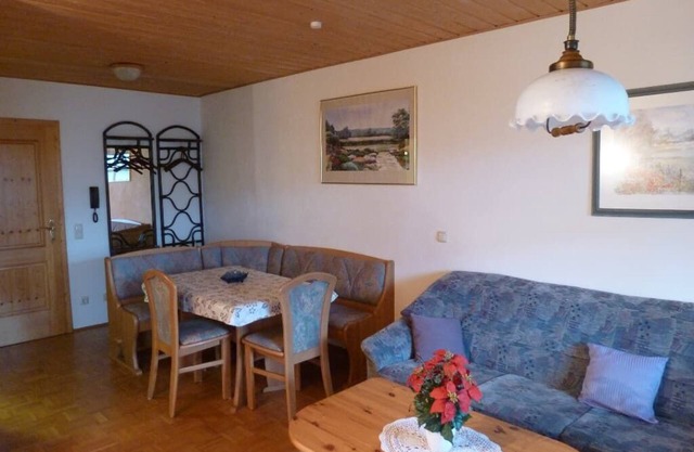 Ruhige und gemütliche Ferienwohnung (64qm) mit Balkon
