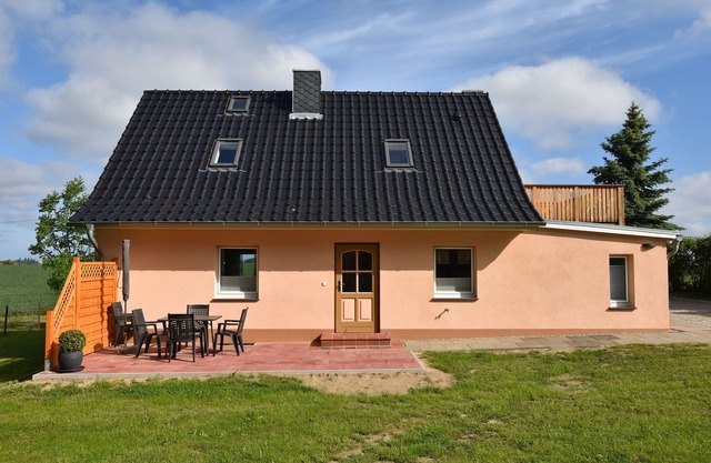 Ruhiges Apartment in Blowatz mit Terrasse,