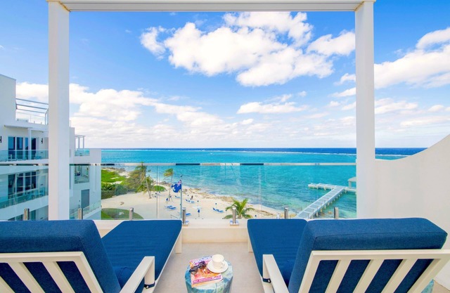 Rum Point Resort #406 3BR Premium