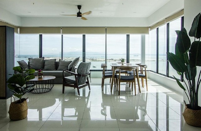 Rumahku Gurney with 270 degree Sea View