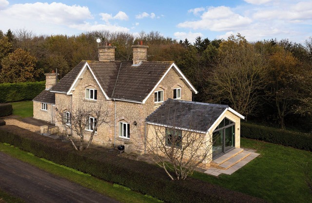 Rural 5 bedroom family friendly Cottage