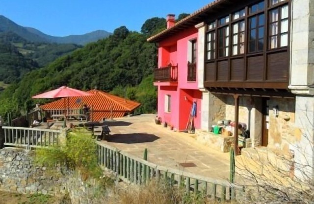 Rural apartment La Escuela for 5 people