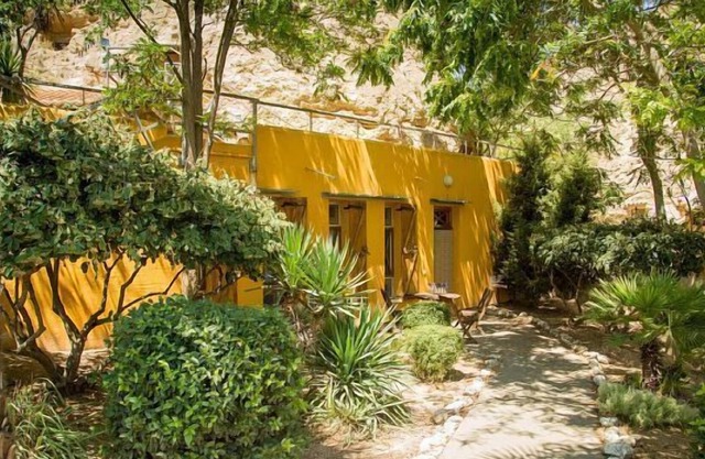 Rural Bardeneras Caves - Partridge (5 people)