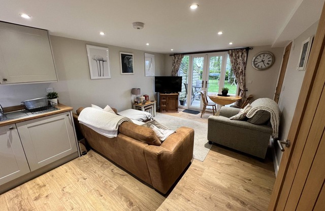 Rural Cottage-full Kitchen-pets Ok-paddock