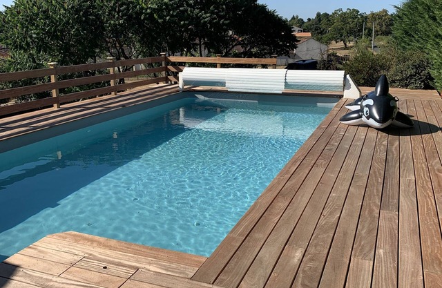 Rural farmhouse with private pool, ideal for families