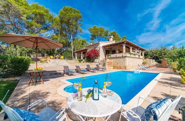 Rural finca in Mallorca Es Bosquet with pool