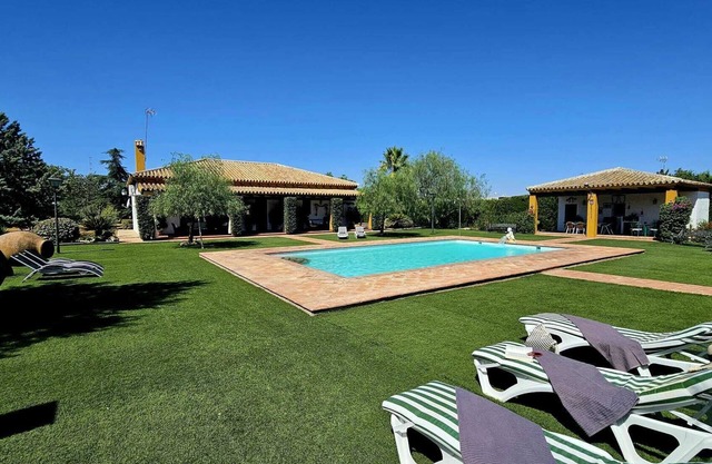 Rural Holiday Home 'Azahares De Marchena' with Pool, Wi-Fi and Air Conditioning