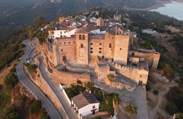 Rural house in the castle Castellar with panoramic view (sea and natural park)