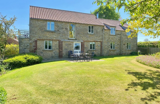 Rural location with lovely countryside views