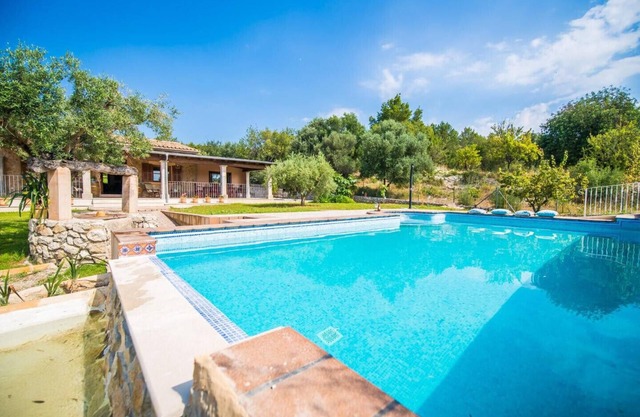 Rural Villa in Mallorca Ses Comes with pool