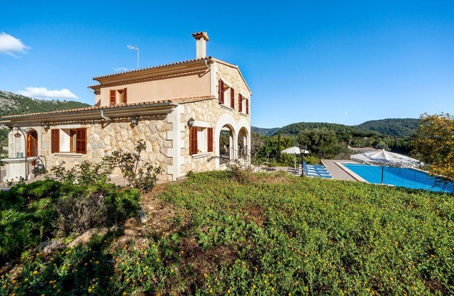 Rural Villa with pool and a view – Villa Rote