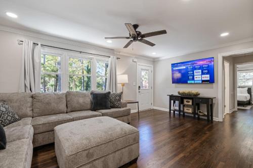 Rustic 3BR Home in a Natural Cartersville Getaway