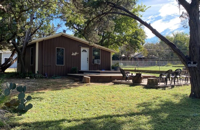 Rustic Cabin by Lake Whitney