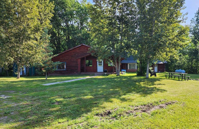 Rustic Cabin Hyde-A-Way