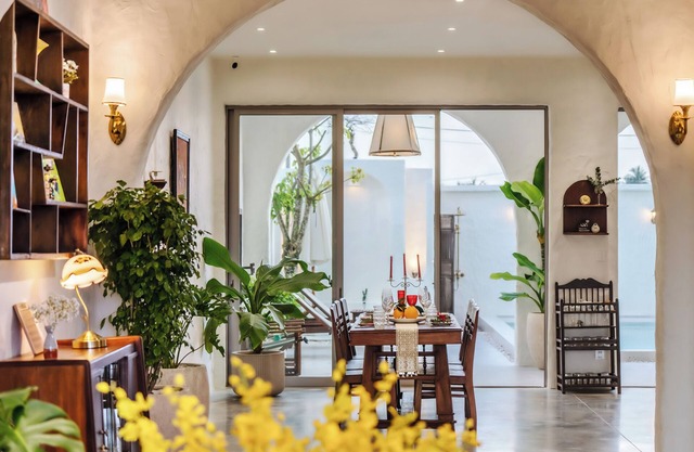 Rustic Charm House 5BRs & 7’ to An Bang Beach