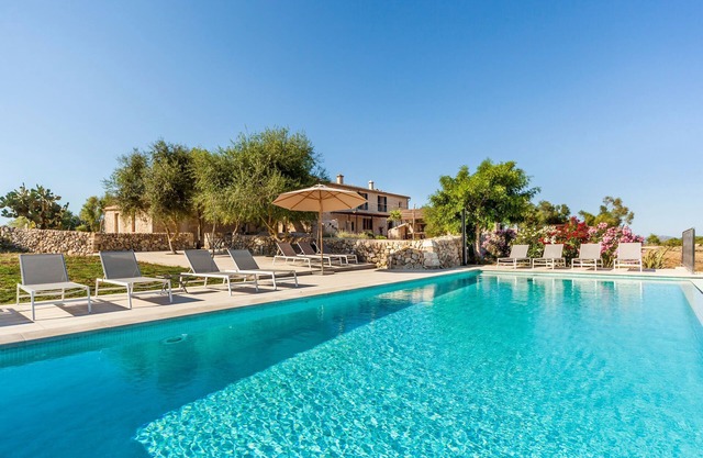 Rustic country house with pool - Villa Turonet