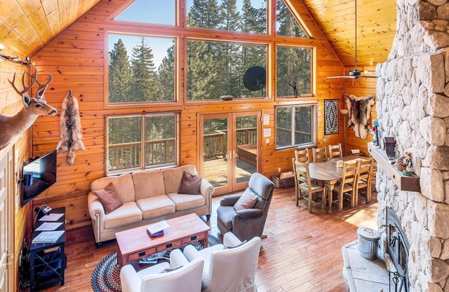 Rustic Custom Built Cabin w/Hot Tub & Sauna SK#33 by Bear Valley Vacation Rentals