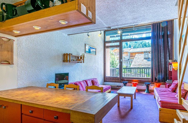 Rustic Duplex Apartment with Large South-Facing Terrace Near Val-d'Isère Village
