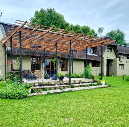 Rustic Farmhouse, Curry's Post - SOLAR POWERED