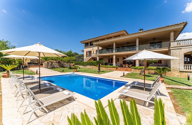 Rustic Finca in Mallorca Son Tomasset with pool
