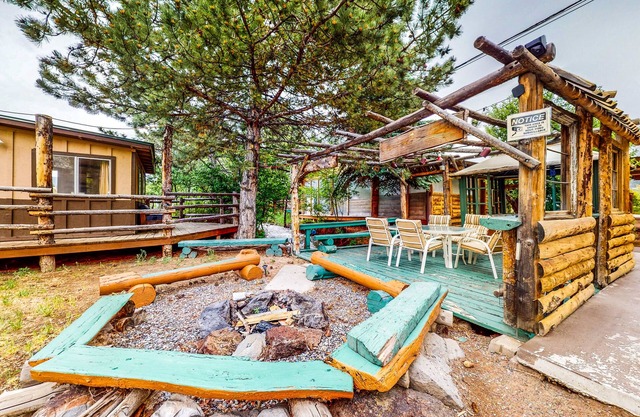 Rustic hideaway with great shared amenities