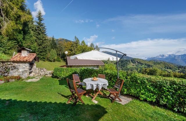 Rustic Holiday Home “Baita Nido tra i Monti” with Mountain View & Terrace