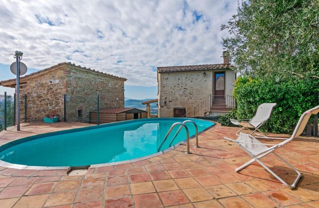 Rustic Holiday Home in Corciano with Swimming Pool