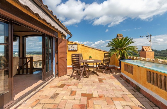 Rustic house in Castell d'Empordà