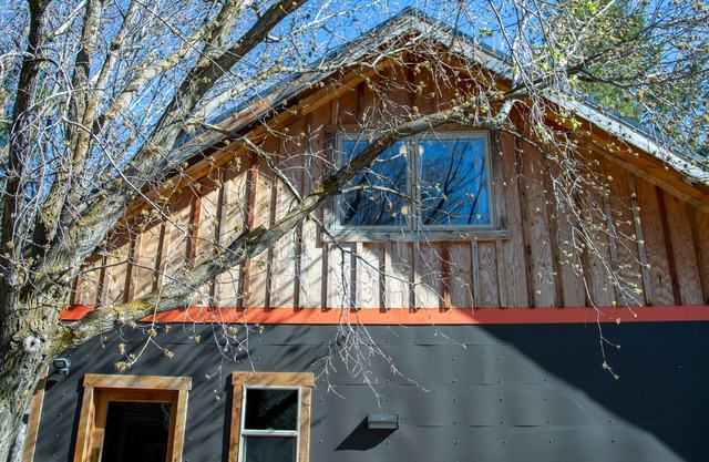 Rustic modern Montana Loft near Clark Fork River