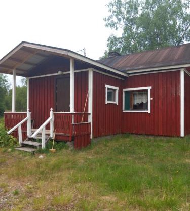Rustic Old Lakeside Cottage at Sevettijärvi