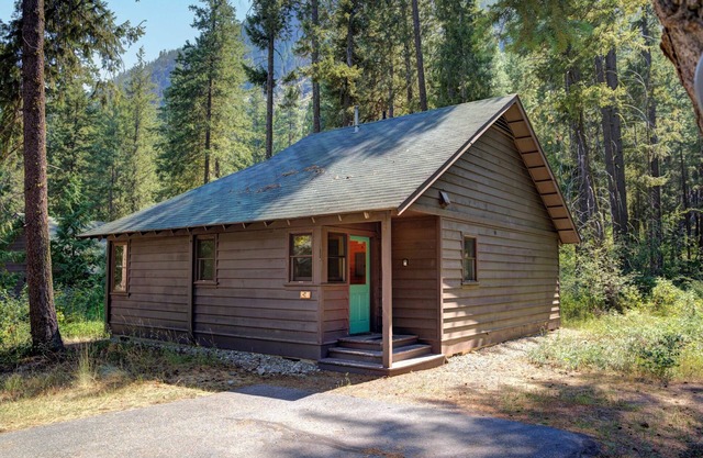 Rustic One Bedroom Cabin