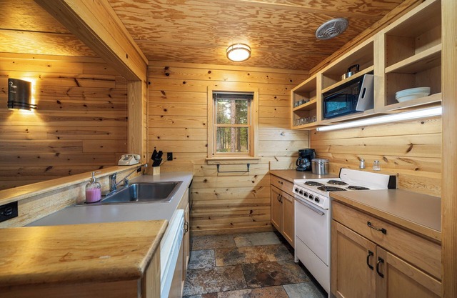 Rustic Two Bedroom Cabin