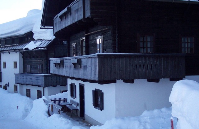 Rustic vacation apartment in Nassfeld, Sonnleitn, directly on the ski slope, 2 bathrooms, 2 toilets