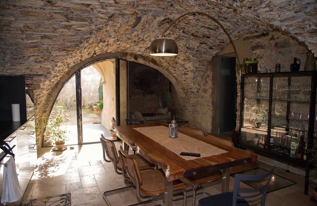 Rustic vacation apartment in an old oil mill