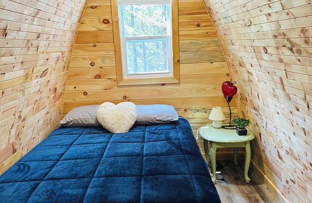 Rustic Wave Cottages-Glamping Pod #3
