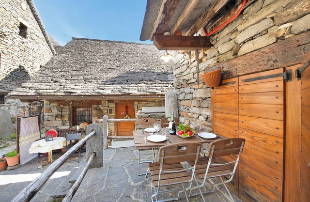 Rustico al forno Sonogno, Sonogno, Val Verzasca, Switzerland