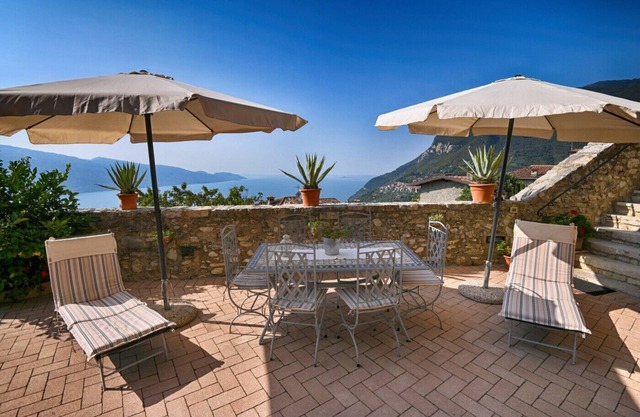 Rustico Kristi - Theater Home, with marvellous lake view