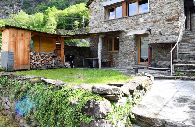 Rustico Paradiso Swisshomebnb