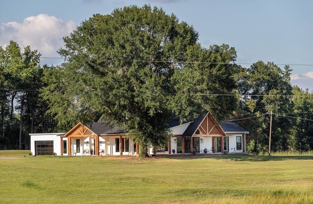 RUSTON LUXURIOUS, SPACIOUS, PEACEFUL RETREAT for Groups, Families, Events, 5 Bed