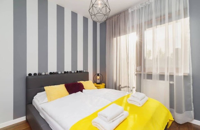 Rydlówka 19 | Colorful Cracow Apartment | Parking