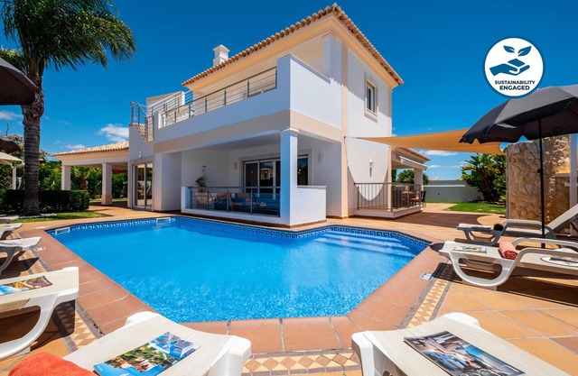 São Rafael: BBQ, heatable pool & games room