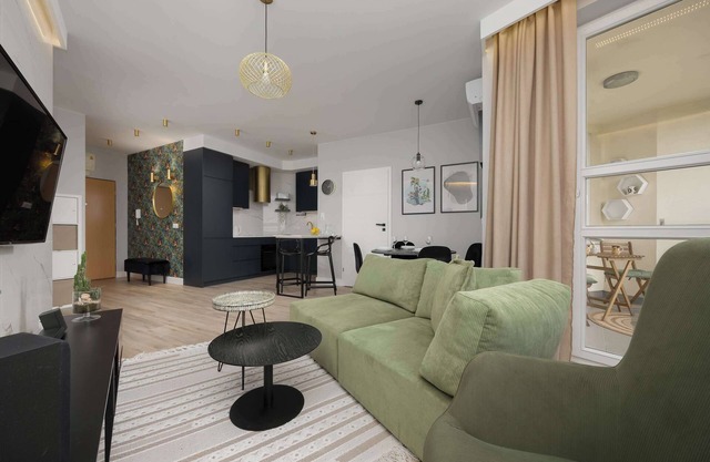 Słomińskiego 5 | Warsaw | Spacious Apartment | Air conditioning
