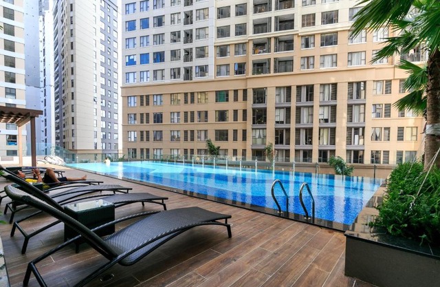 S Lux Serviced Apartment