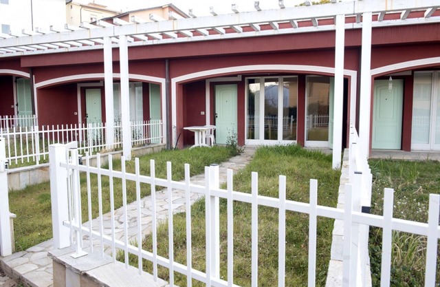 S010 - Sirolo, new three-room apartment with garden