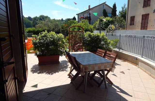 S083 - Sirolo, new five-room apartment with garden